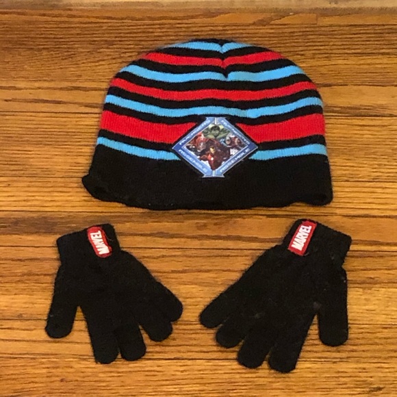boys hat and gloves